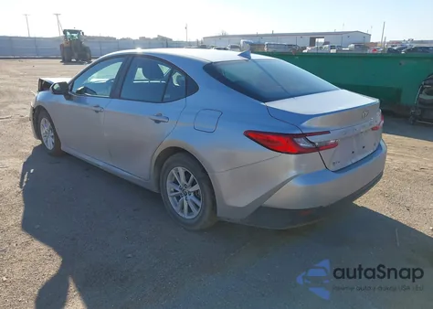 2025 Toyota Camry Le z USA, uszkodzony, nr VIN 4T1DAACK3SU595340